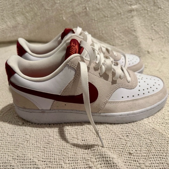 NIKE COURT LOW WHITE TEAM RED ADOBE VALENTINES 2024 size 8.5 BRAND NEW - Picture 6 of 9